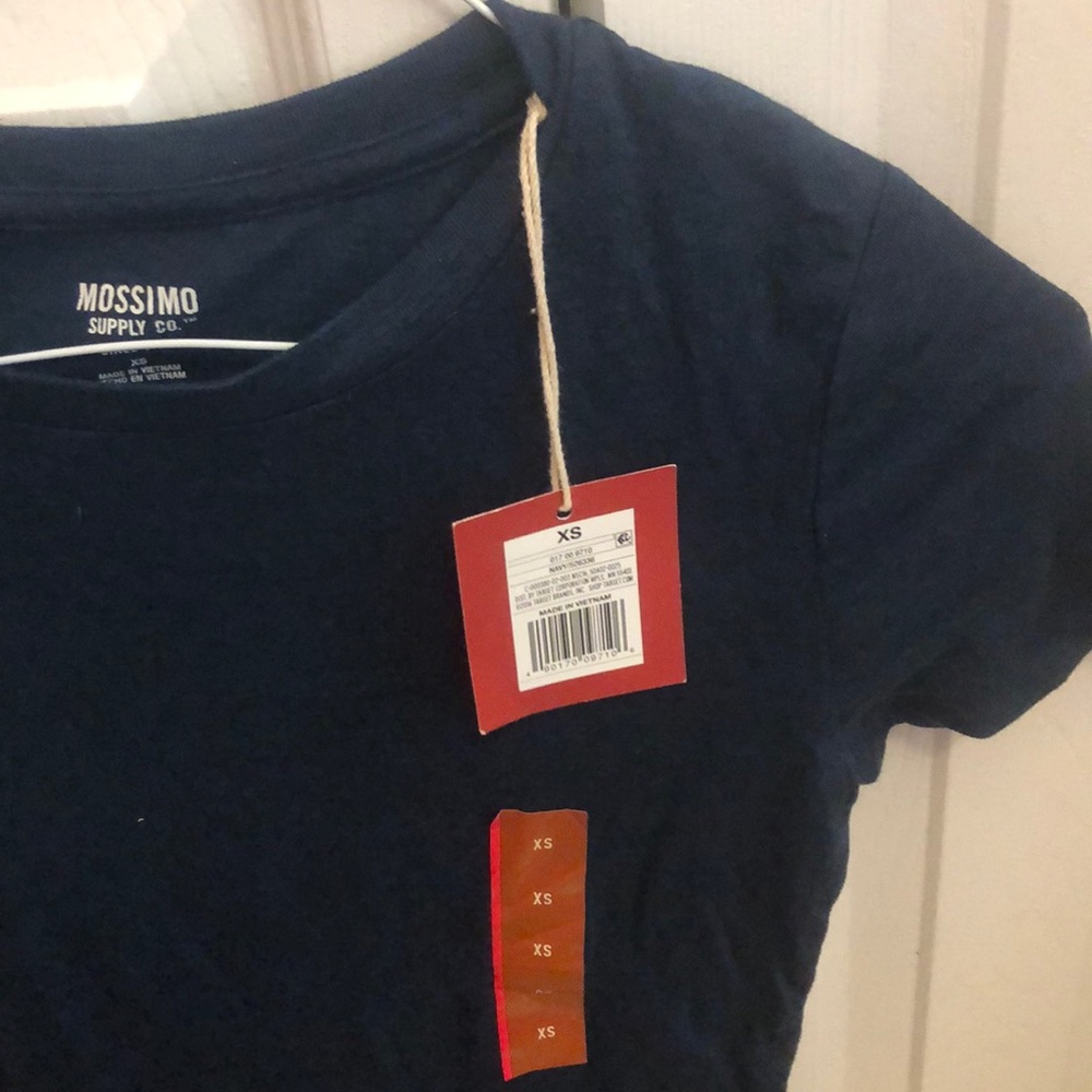 Mossimo tee - Picture 2 of 2